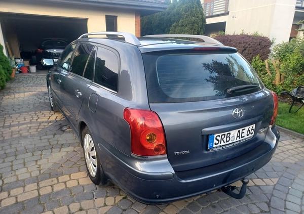 Toyota Avensis cena 10900 przebieg: 193000, rok produkcji 2003 z Łódź małe 37